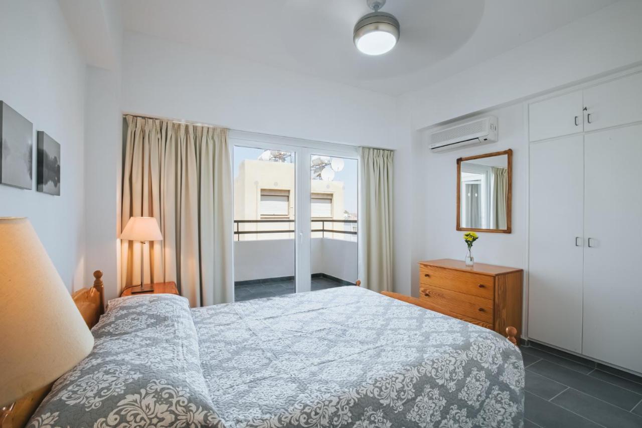 Lazaros Centre Apartment Larnaca Esterno foto